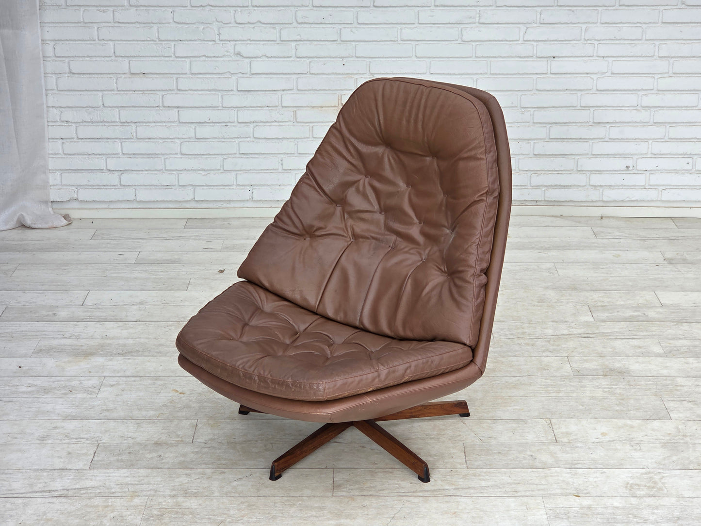1970s, Danish design by Madsen & Schubell, swivel lounge chair.