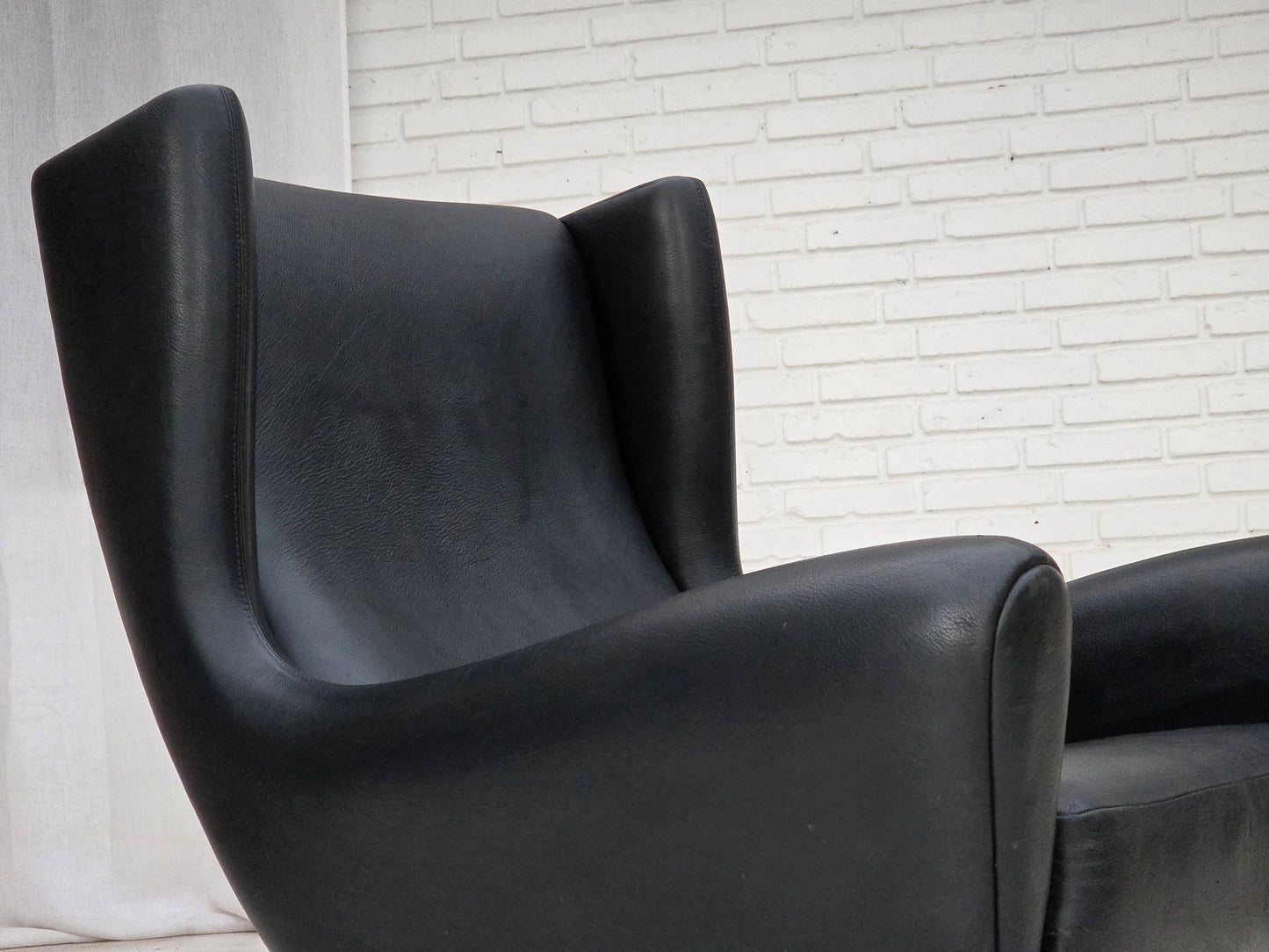 1960s, Danish design by Illum Wikkelsø, armchair, model 110, leather, teak wood.