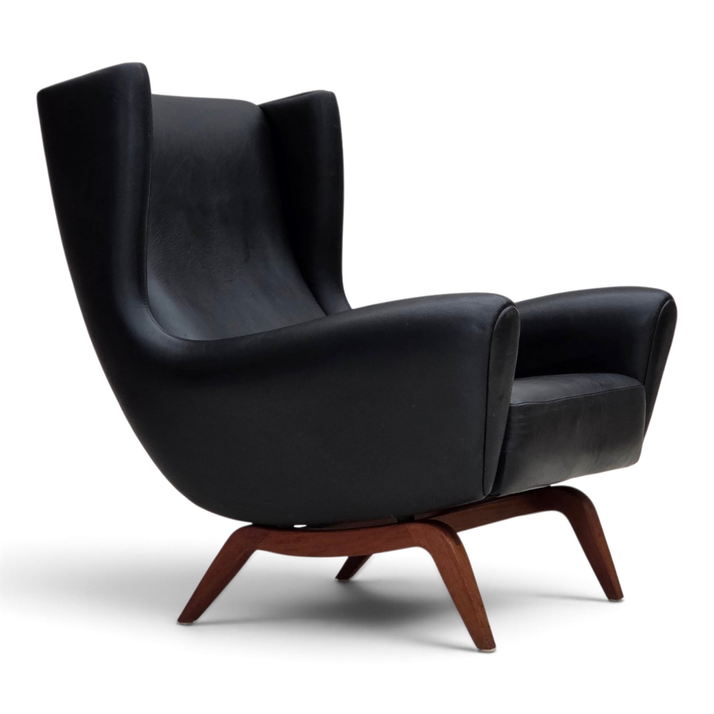 1960s, Danish design by Illum Wikkelsø, armchair, model 110, leather, teak wood.