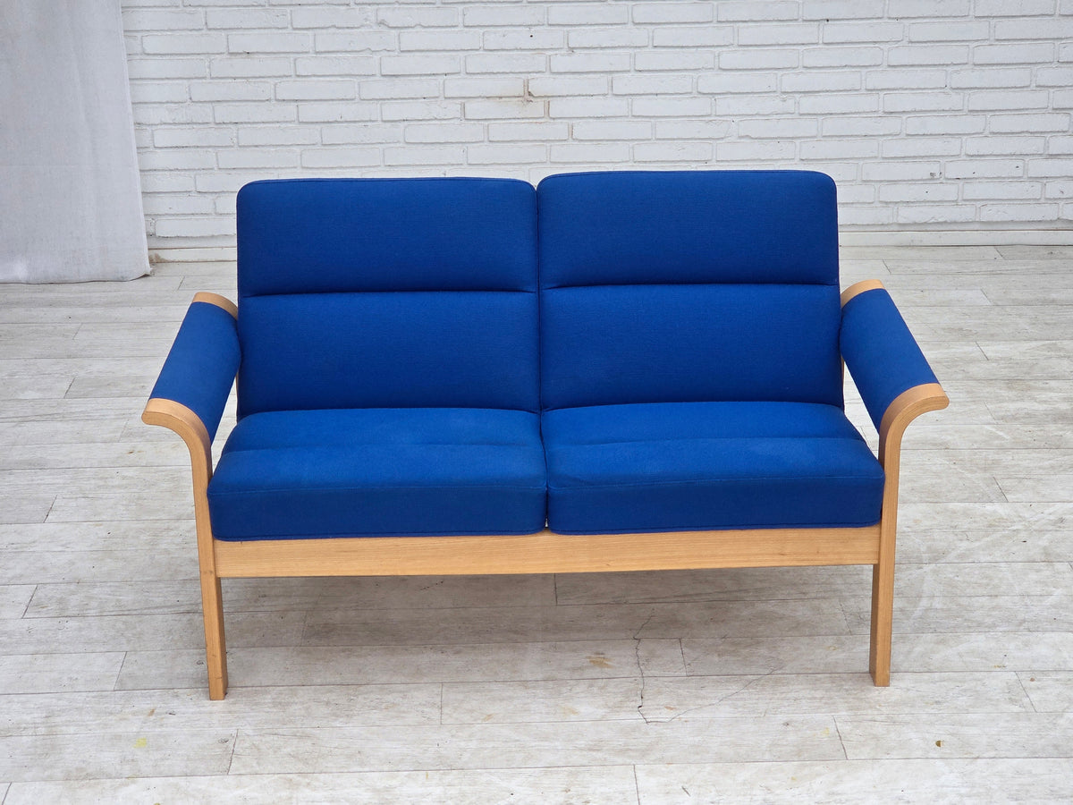 1970s, Danish design by Magnus Olesen, 2-seater sofa, furniture wool.