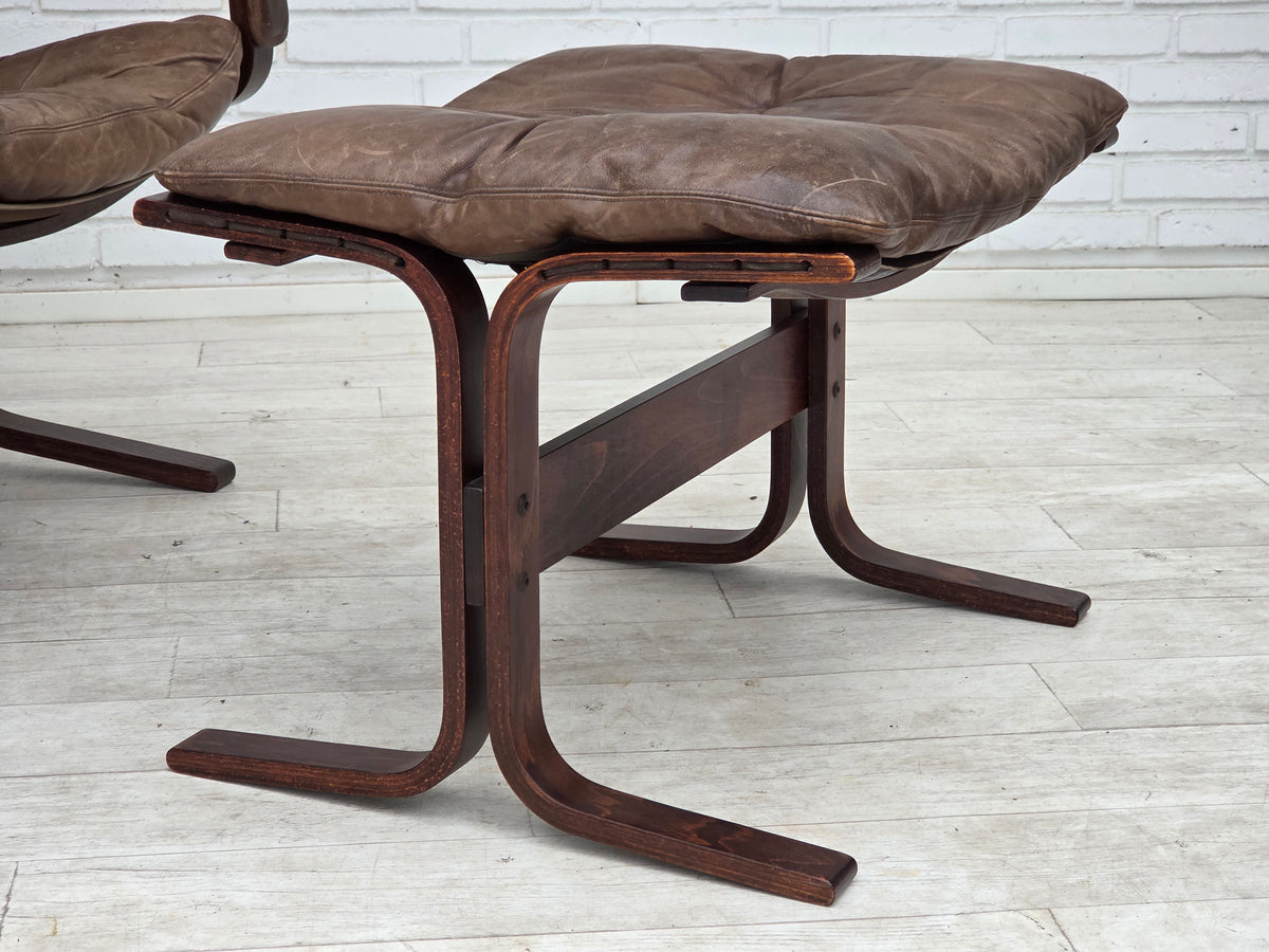 1970s, Norwegian design by Ingmar Relling, chair model "Siesta" with footstool.