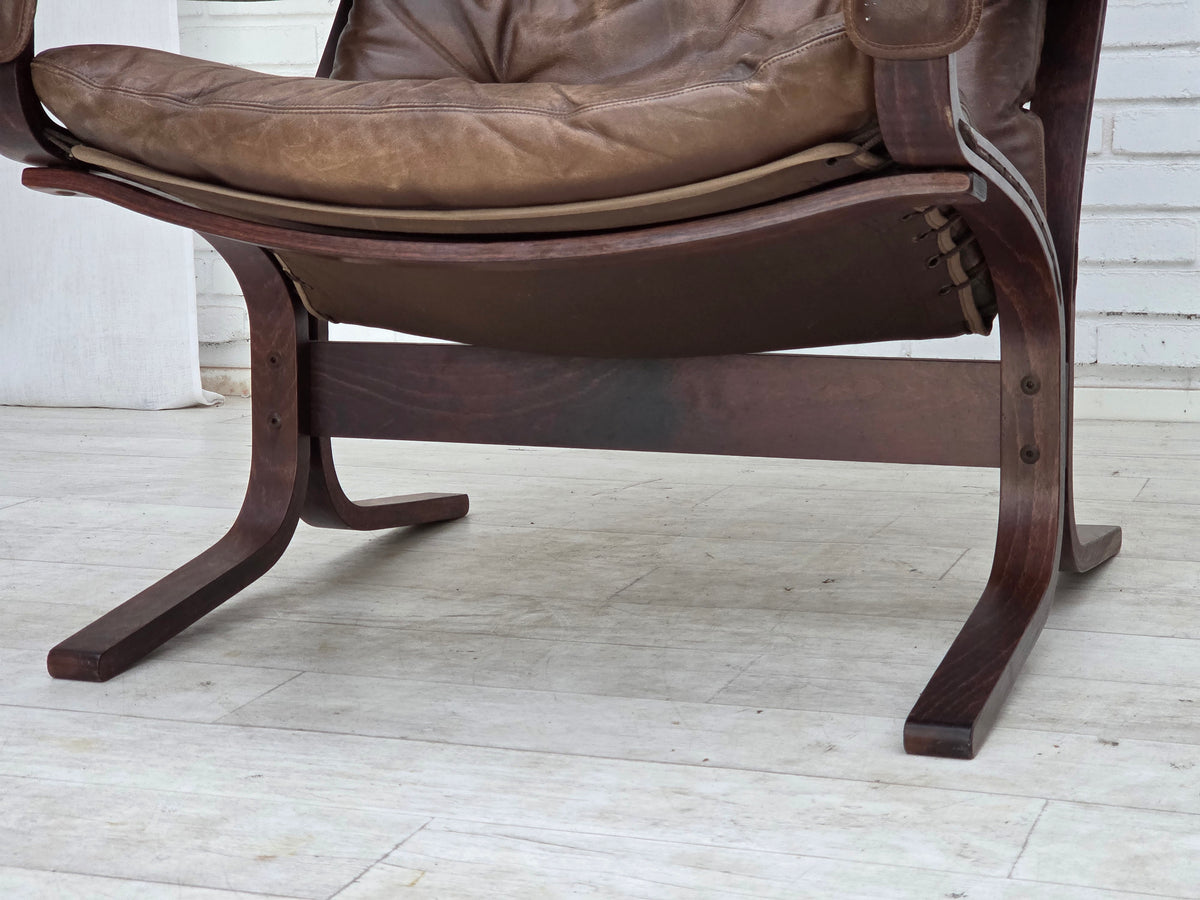 1970s, Norwegian design by Ingmar Relling, chair model "Siesta" with footstool.