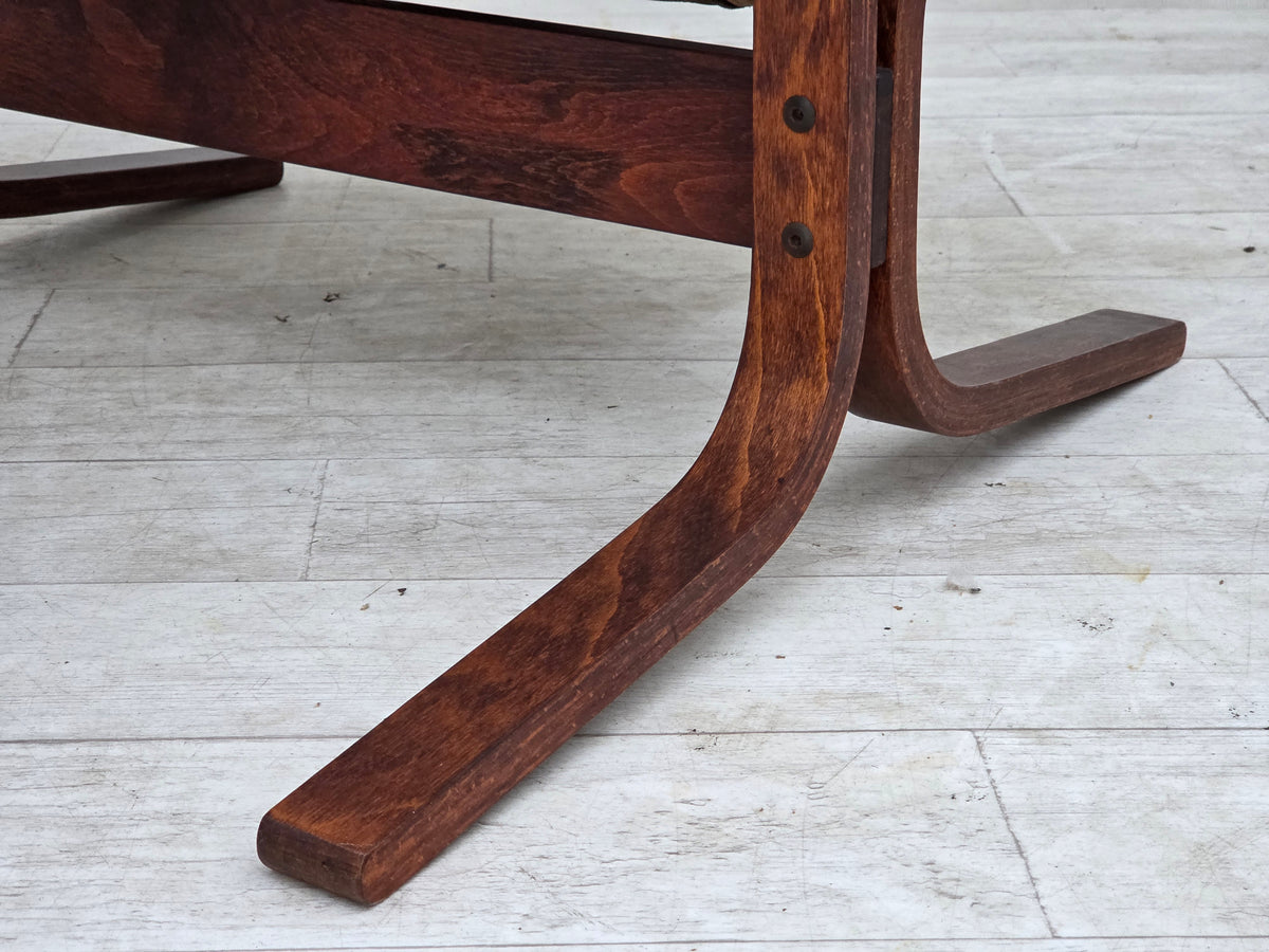 1970s, Norwegian design by Ingmar Relling, chair model "Siesta" with footstool.