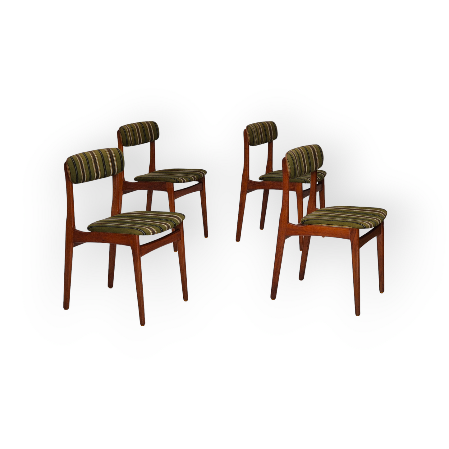 1960s, set of 4 Danish dinning chairs, solid teak wood, original condition.