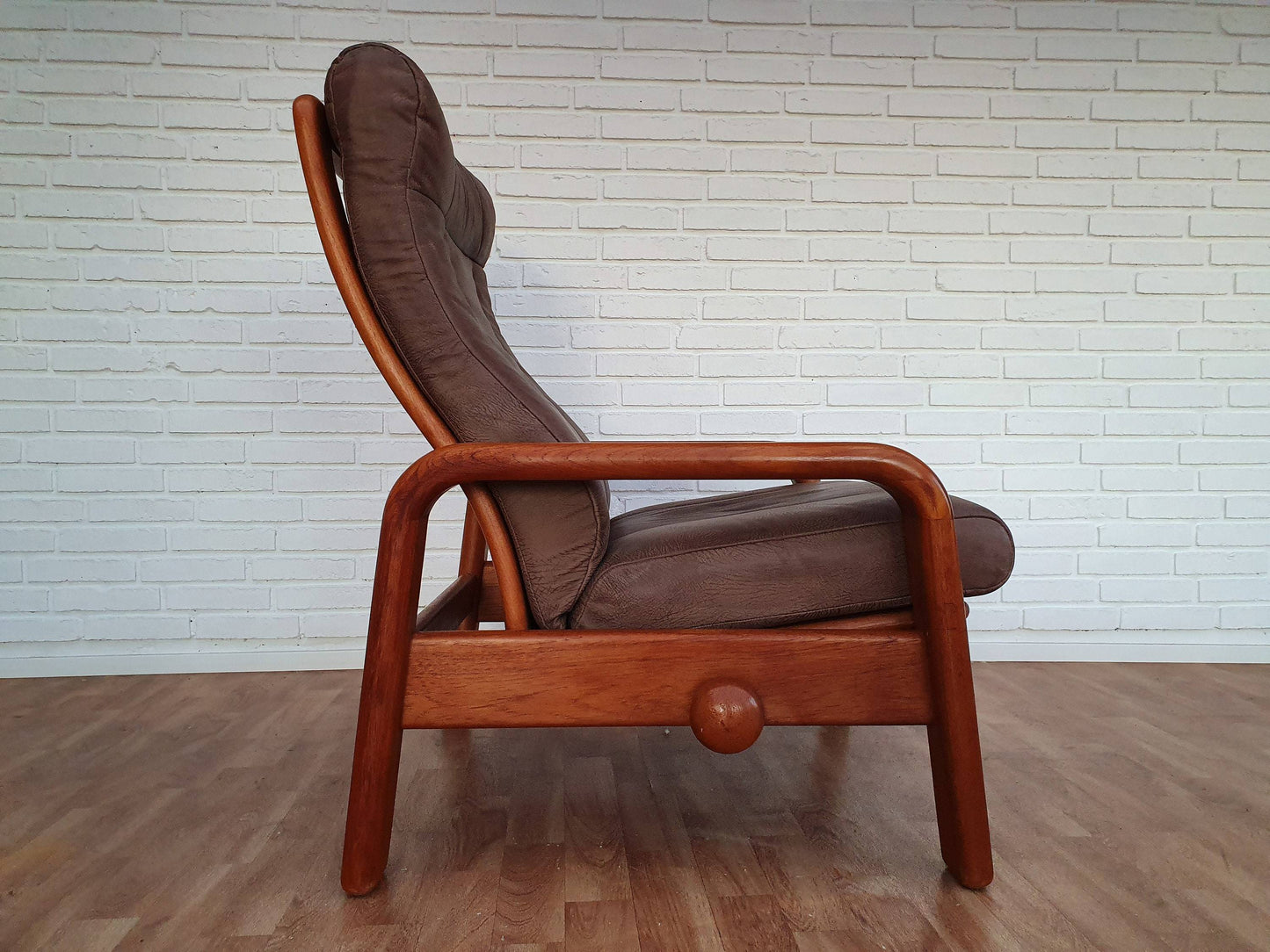 1980s, Danish adjustable lounge chair, HS Design, nubuck leather, solid teak wood.