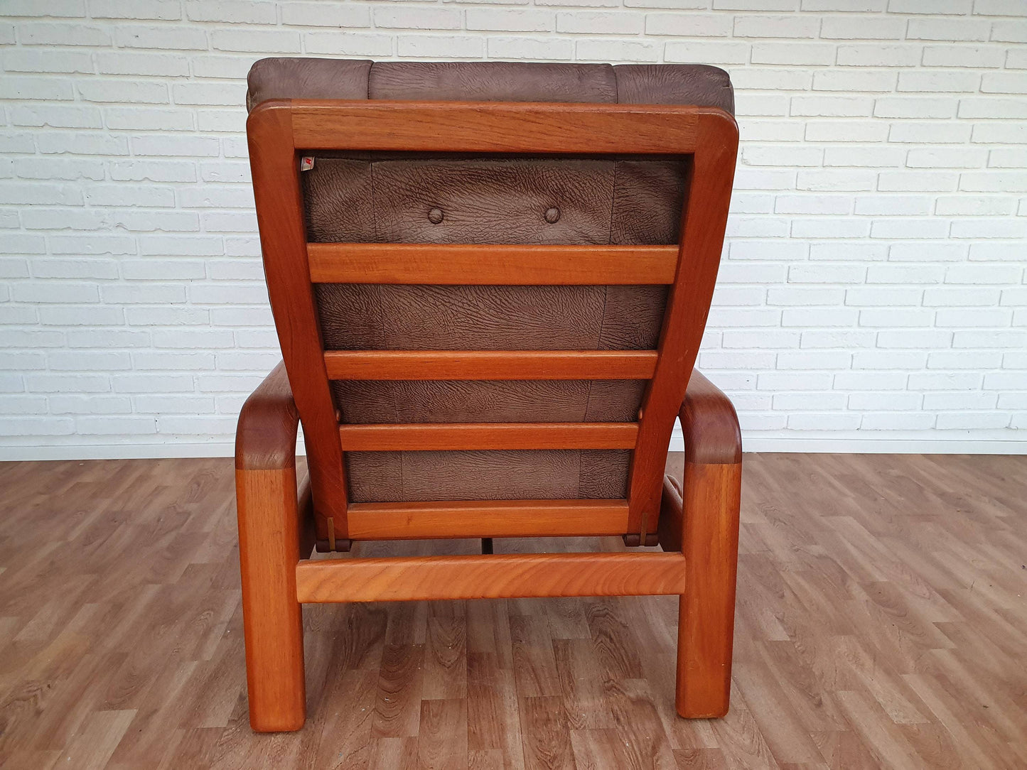 1980s, Danish adjustable lounge chair, HS Design, nubuck leather, solid teak wood.