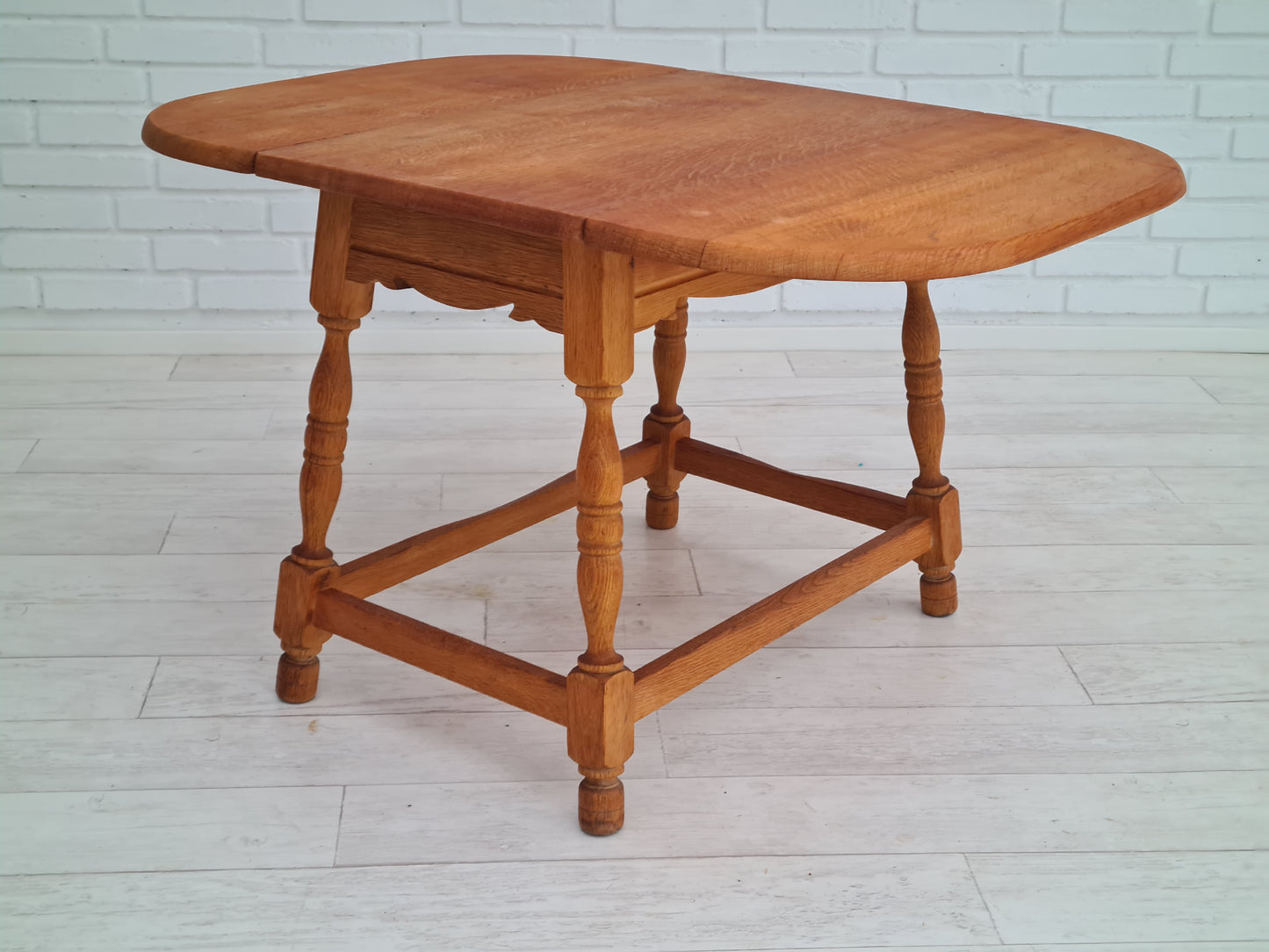 1960s, coffee table, Danish design, Henning Kjærnulf style, oak wood.