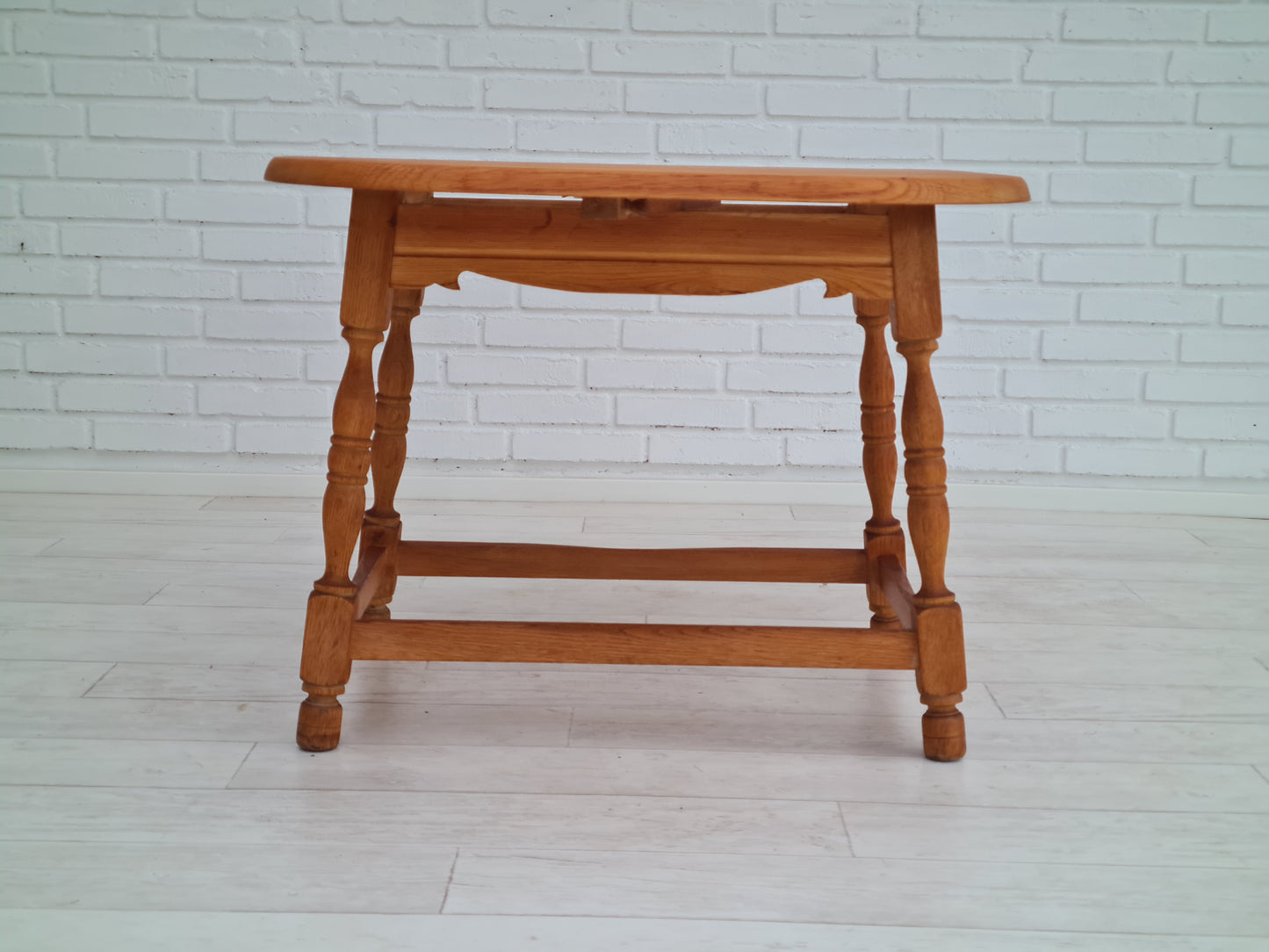 1960s, coffee table, Danish design, Henning Kjærnulf style, oak wood.