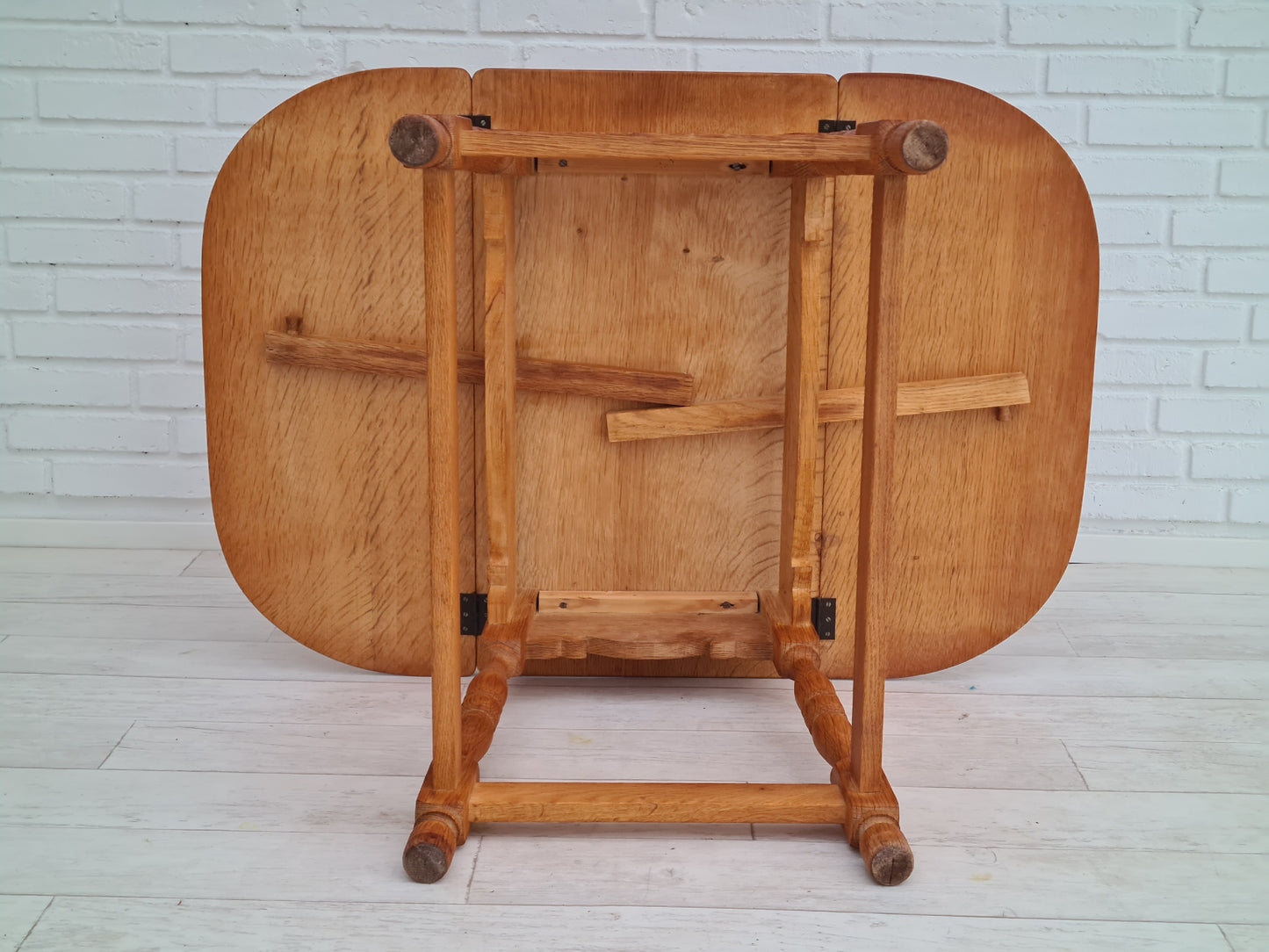 1960s, coffee table, Danish design, Henning Kjærnulf style, oak wood.