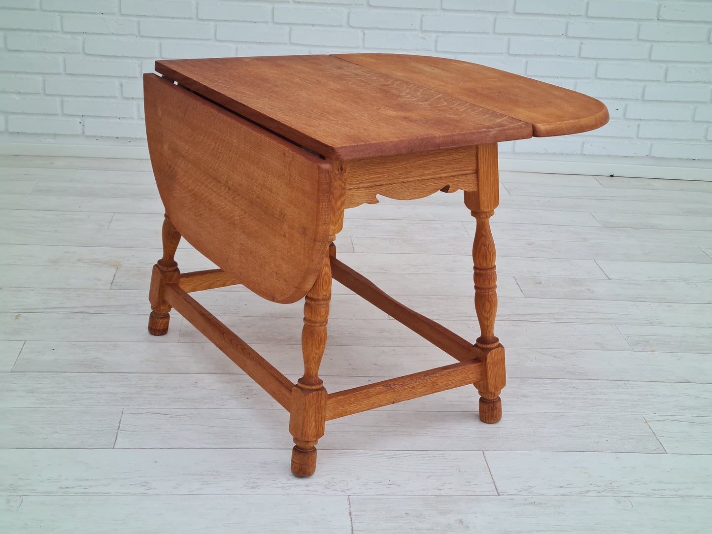 1960s, coffee table, Danish design, Henning Kjærnulf style, oak wood.